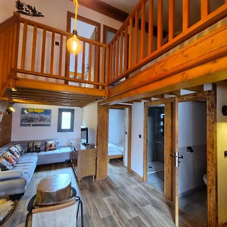 8 Couchages A 100m Du Bas Des Pistes Et Commerces Chalet *